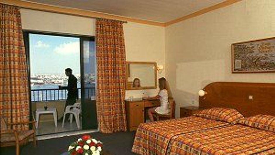 The Marina Hotel Suite