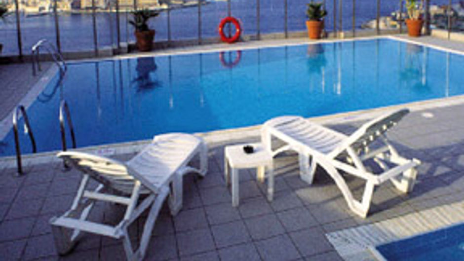 Plaza Regency Hotel Pool