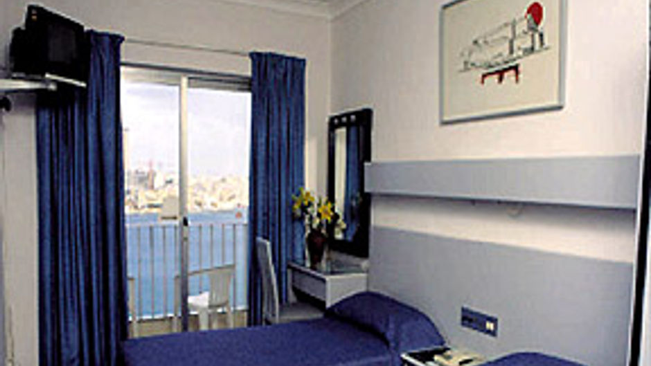 Plaza Regency Hotel Room