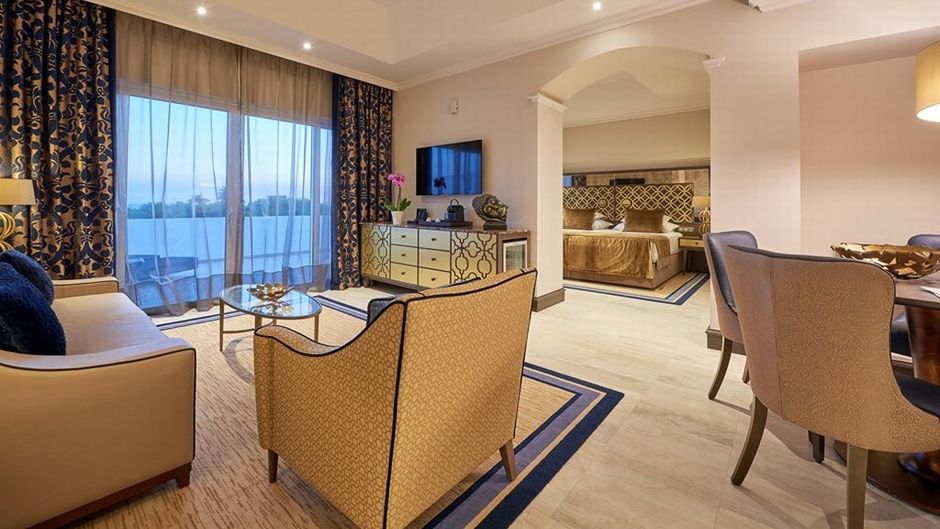 Dona Filipa Hotel Suite
