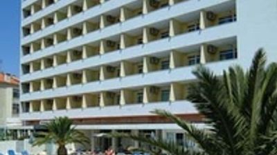 Carcavelos Beach Hotel