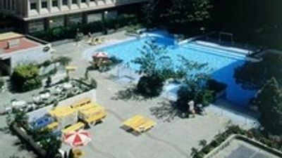 Madrid Chamartin, Affliated by Melia
