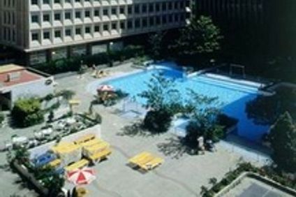 Madrid Chamartin, Affliated by Melia