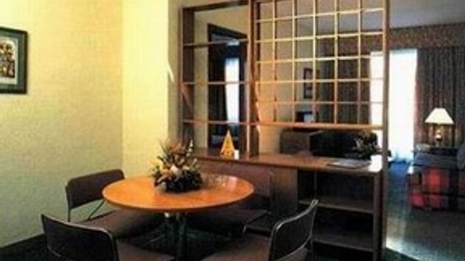 Madrid Chamartin, Affliated by Melia Suite