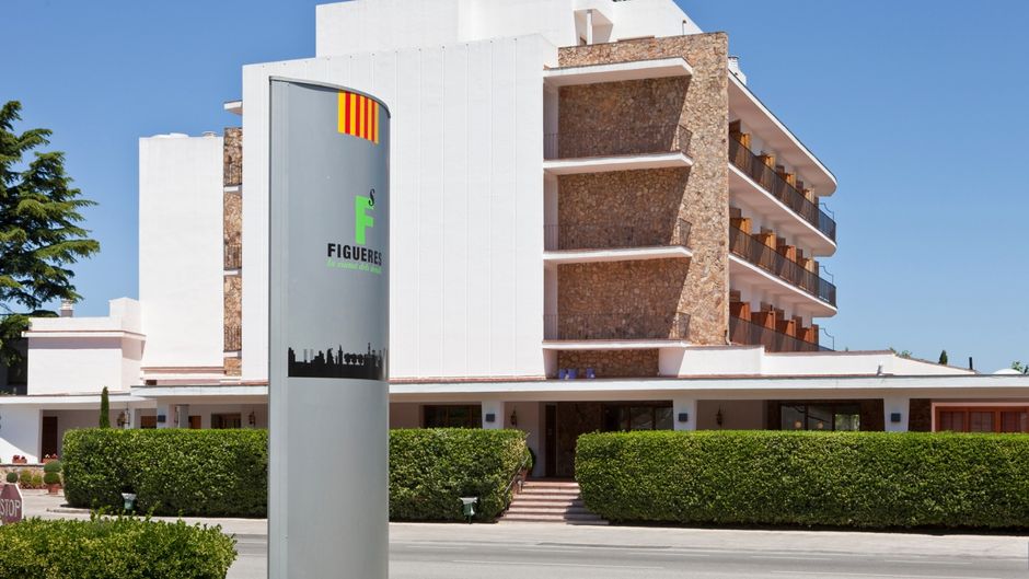 Hotel Emporda Exterior