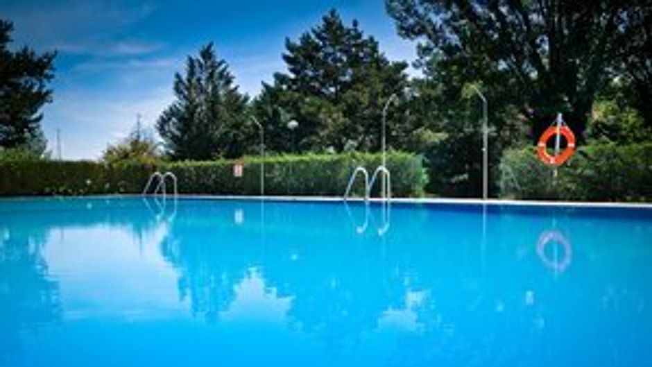 Hotel Santa Maria de El Paular Pool