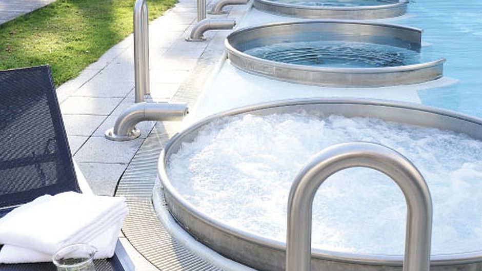 Hotel Bristol Leukerbad Pool