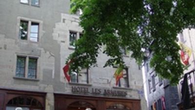 Les Armures Hotel