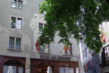 Les Armures Hotel