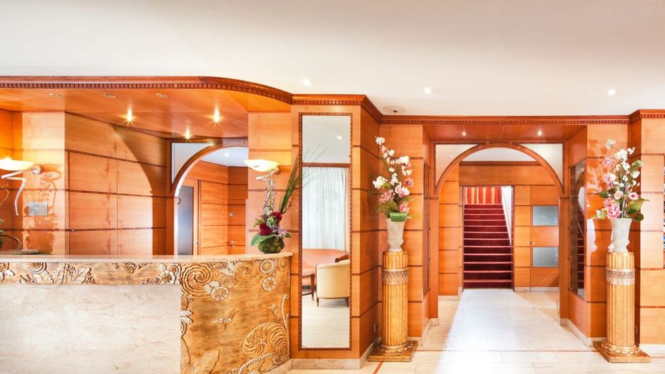 Hotel Strasbourg Lobby