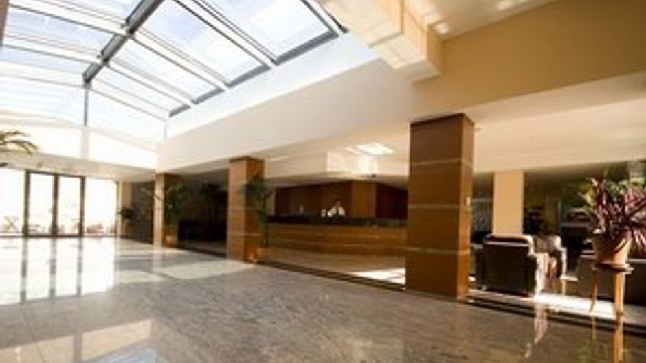 Iberostar Waves Bellevue Lobby