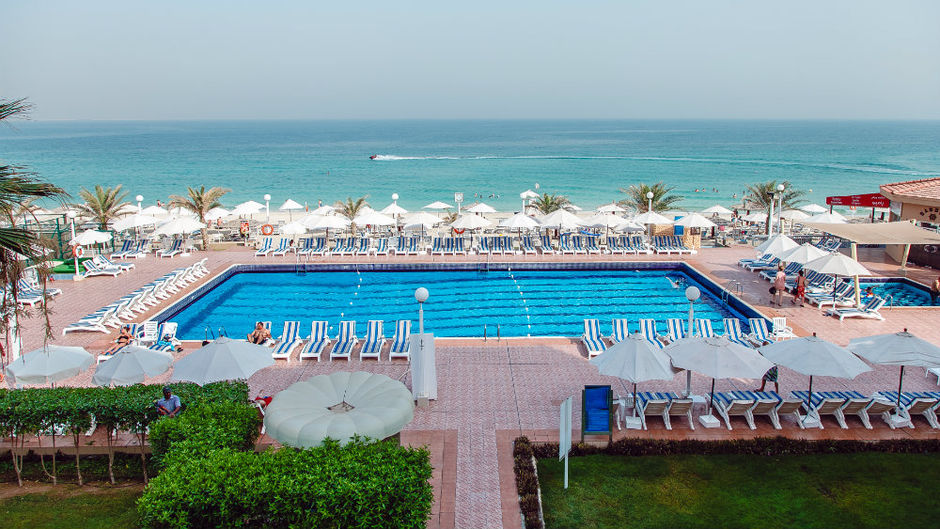 Sharjah Carlton Hotel Pool