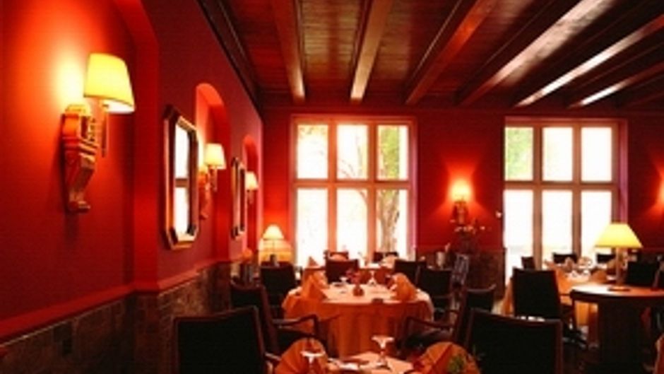 Inya Lake Hotel Restaurant