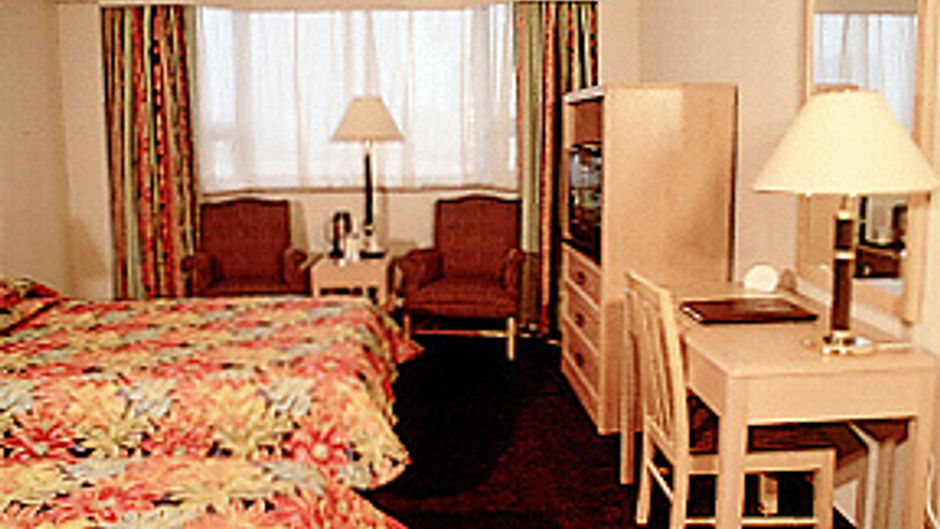 Jinglun Hotel Room