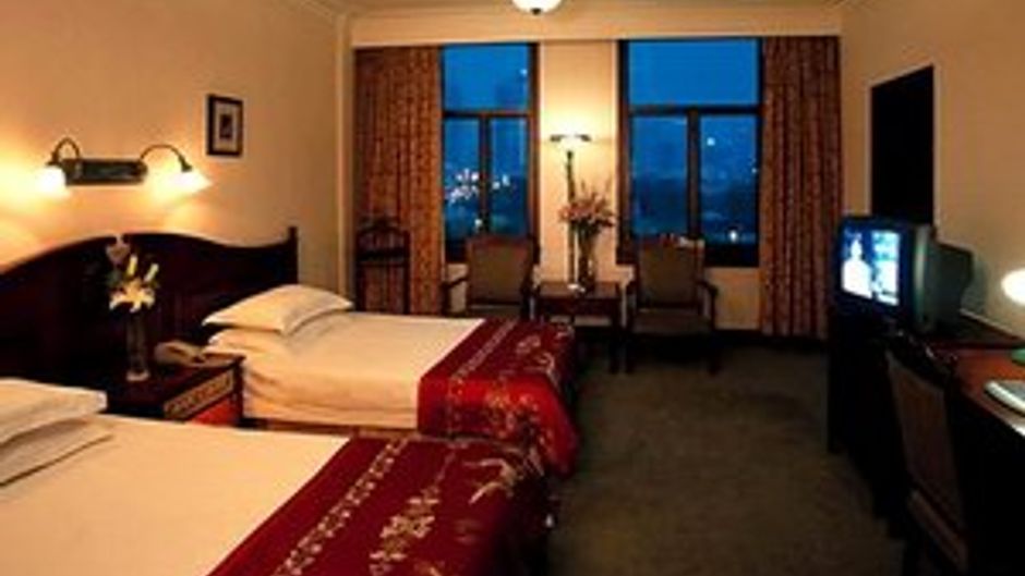 Jin Jiang Pacific Hotel Room
