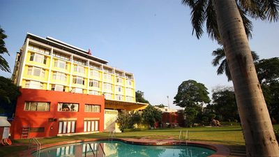 Cama Hotel