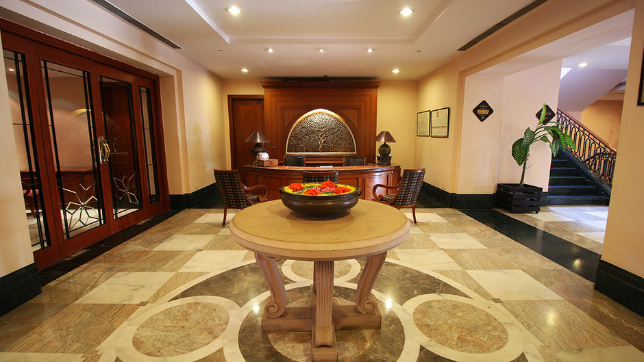Cama Hotel Lobby