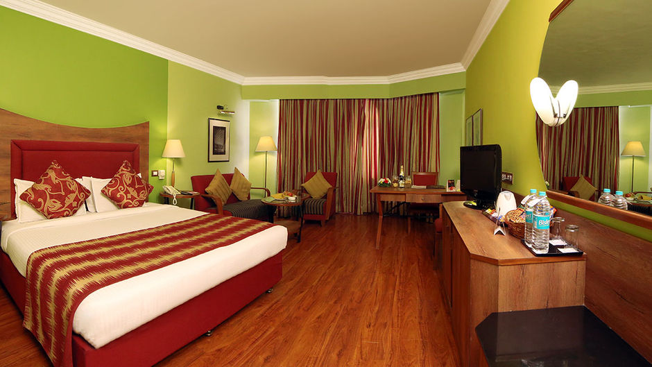 Cama Hotel Room