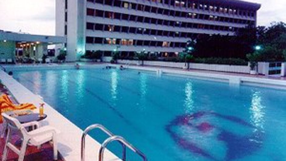 Elmi Hotel Exterior