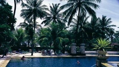 Legian Beach Hotel