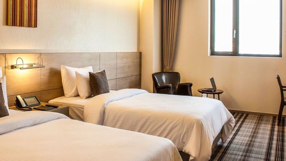 Hotel Hamilton Room