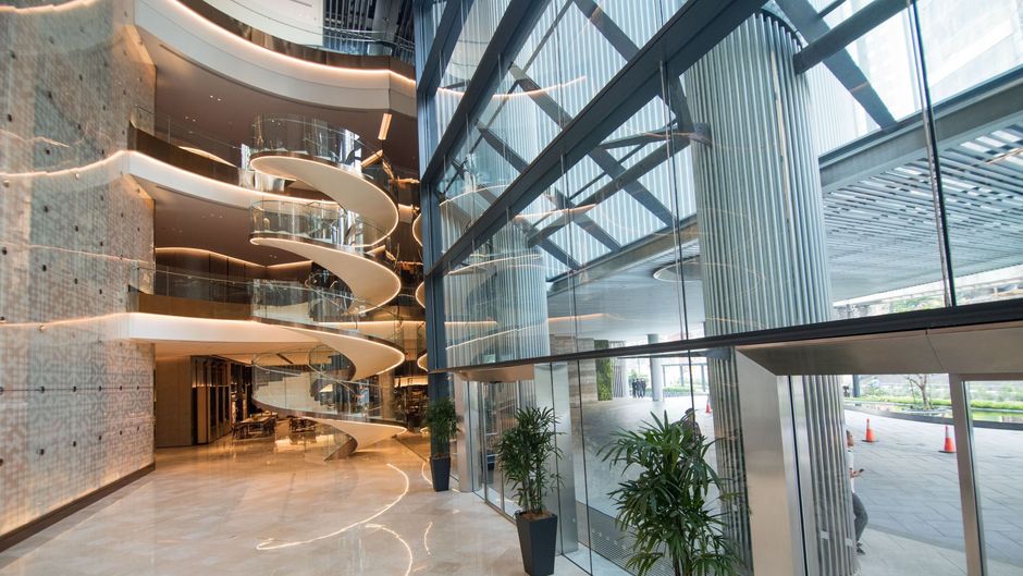 EQ Lobby