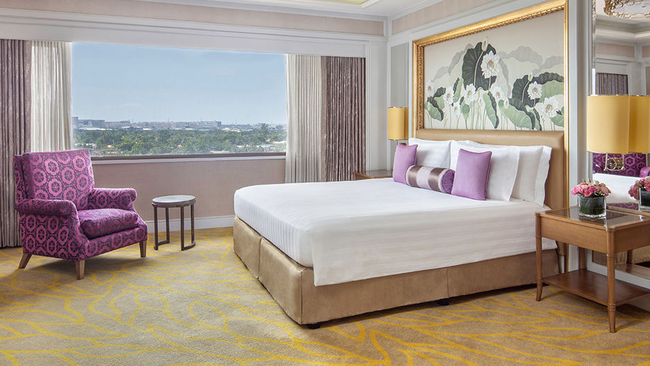 Dusit Thani Manila Suite