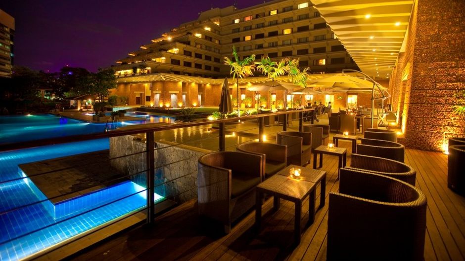 Cinnamon Lakeside Colombo Restaurant