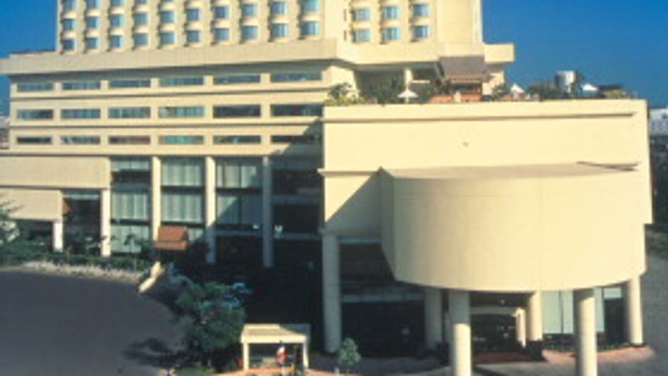 Century Park Hotel Exterior