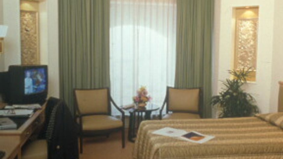Indra Regent Hotel Suite