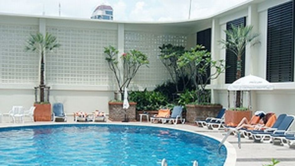 Narai Hotel Pool