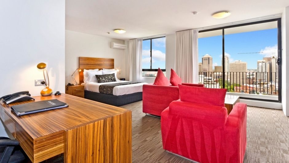 Cambridge Hotel Sydney Room