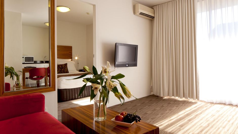 Cambridge Hotel Sydney Suite
