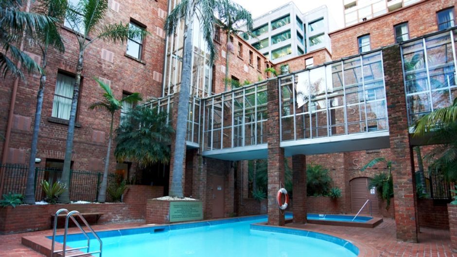 Gordon House Apartments Pool