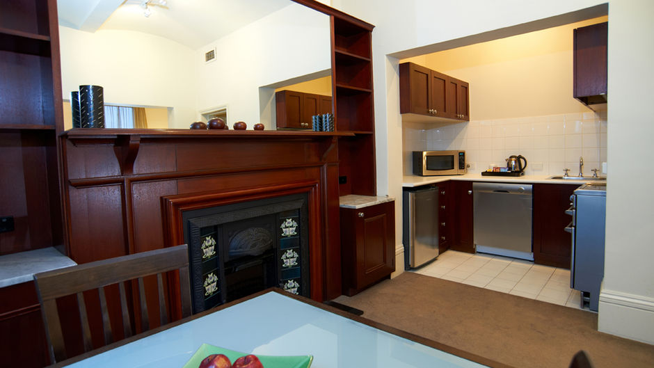 Gordon House Apartments Room