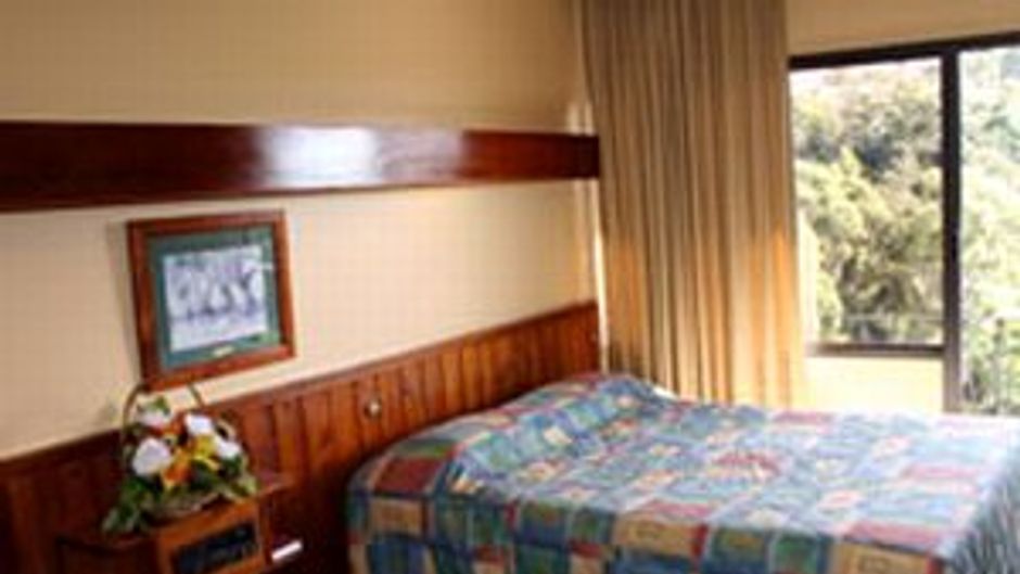 Village Family Motor Inn Room