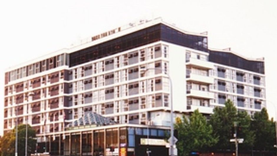Hotel Adelaide International Exterior