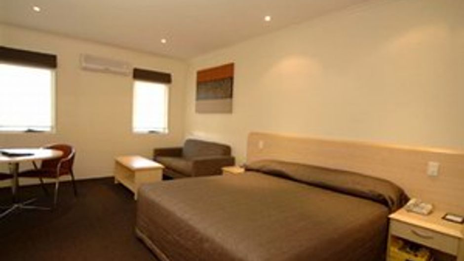 Red Bridge Motor Inn Room