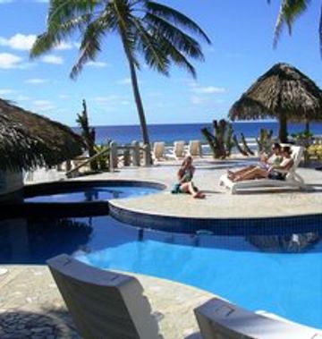 Club Raro Resort