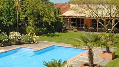 Angus Inn Motor Hotel