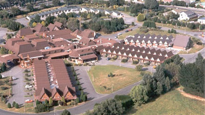 Ascot Park Hotel