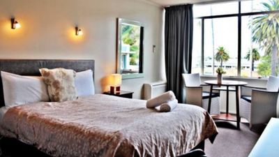VR Napier Hotel