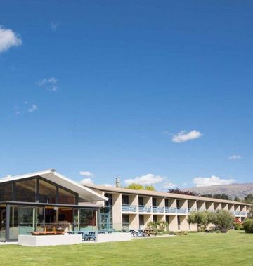 Wanaka Hotel