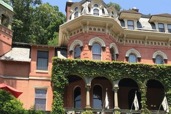 The Harry Packer Mansion