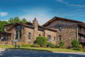 Dunhams Bay Resort