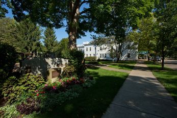 Maplewood Hotel