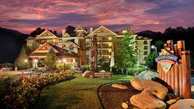 Bearskin Lodge On the River