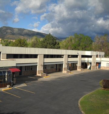 Salida Inn & Monarch Suites