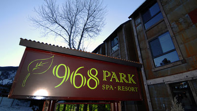 968 Park Hotel