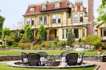 Cliffside Inn